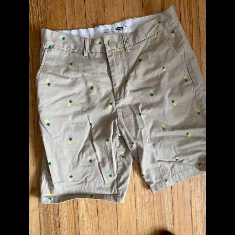 Men’s Old Navy Shorts Size 32